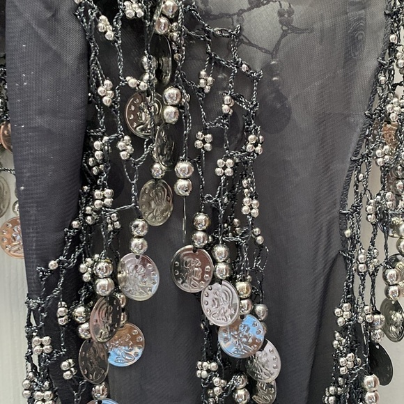 Q womens DSR gray dangly scarf - Picture 2 of 4